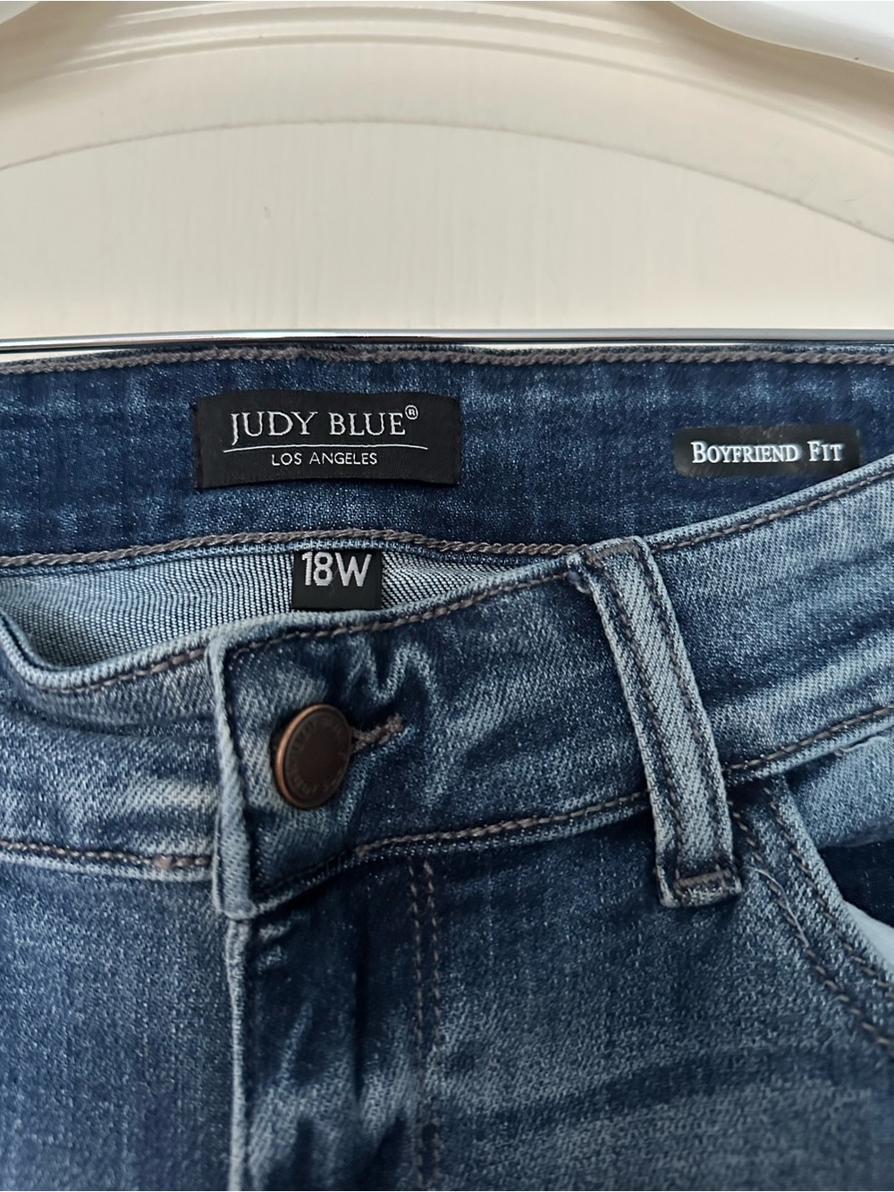 Judy Blue Boyfriend Fit Jeans 18W - Picture 2 of 4